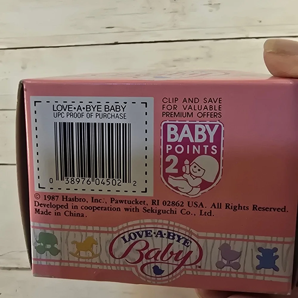 Vintage 1987 Hasbro Love-A-Bye Baby Doll Blonde Sekiguchi 4502/5121 New in Box